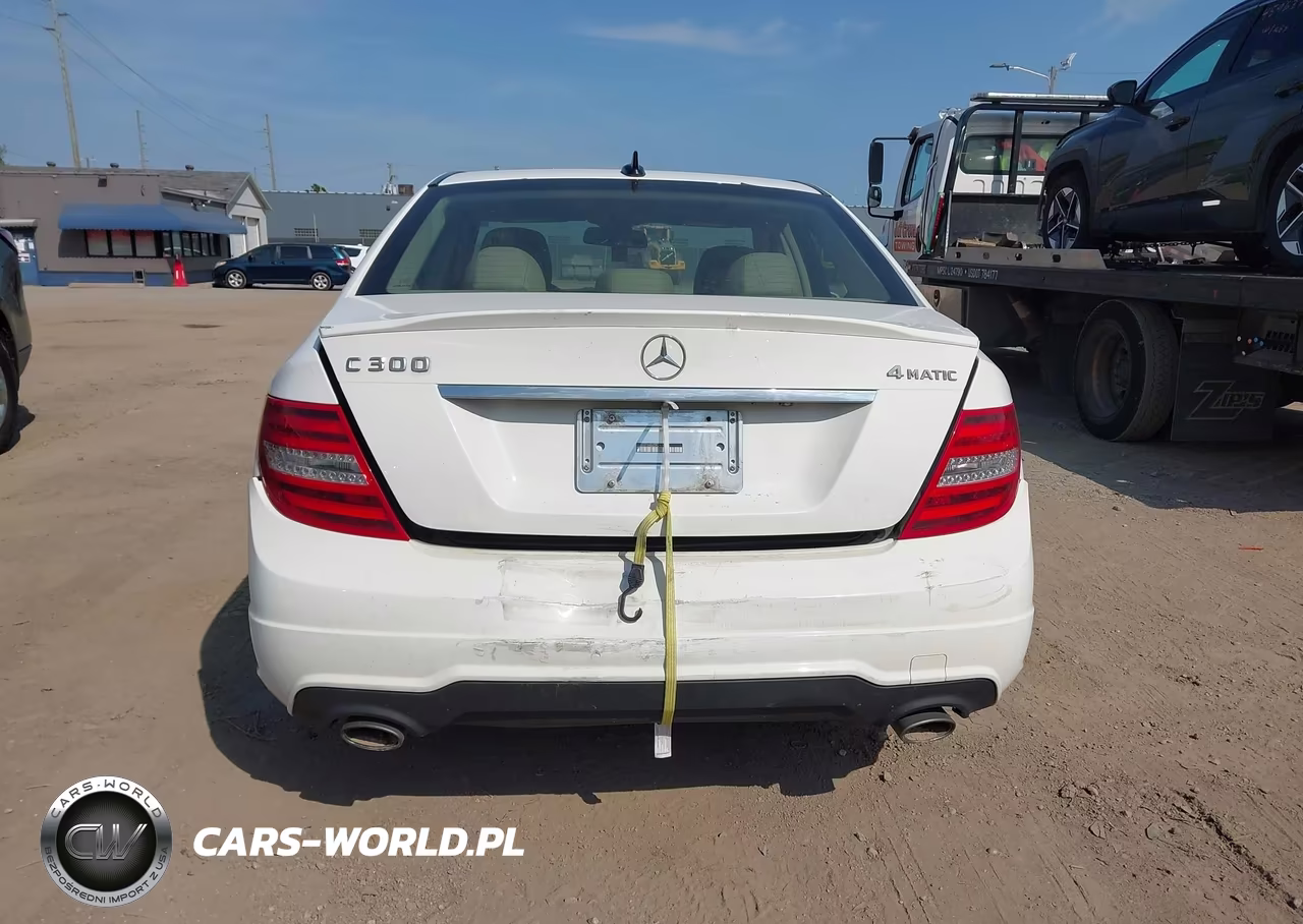 2013 Mercedes-Benz C 300 Sport 4Matic VIN:WDDGF8AB2DR267482 - 16
