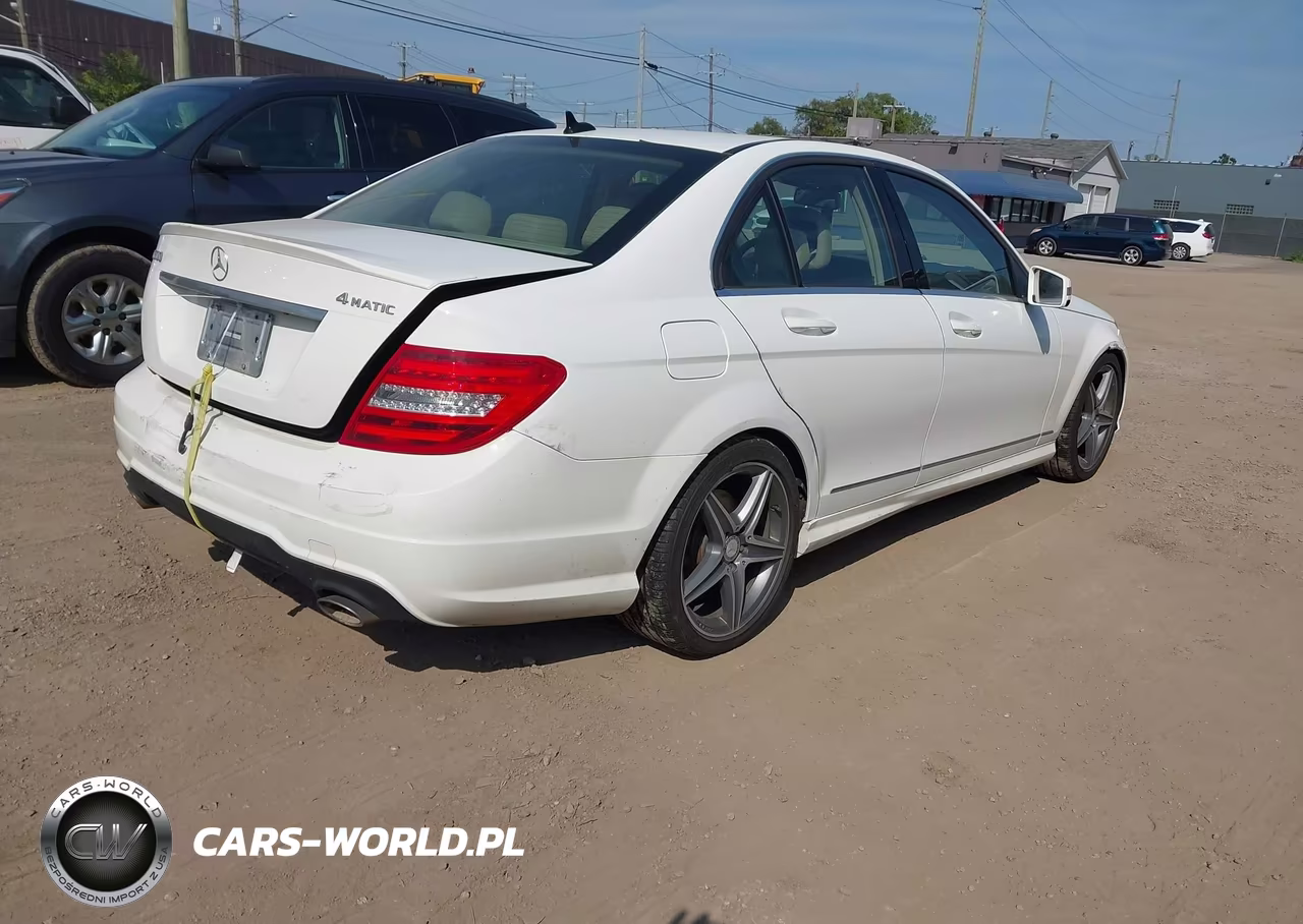 2013 Mercedes-Benz C 300 Sport 4Matic VIN:WDDGF8AB2DR267482 - 4