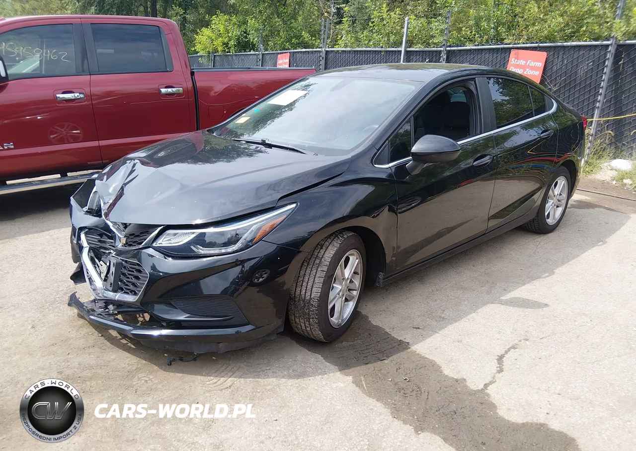 2018 Chevrolet Cruze Lt Auto VIN:1G1BE5SM1J7126117 - 2