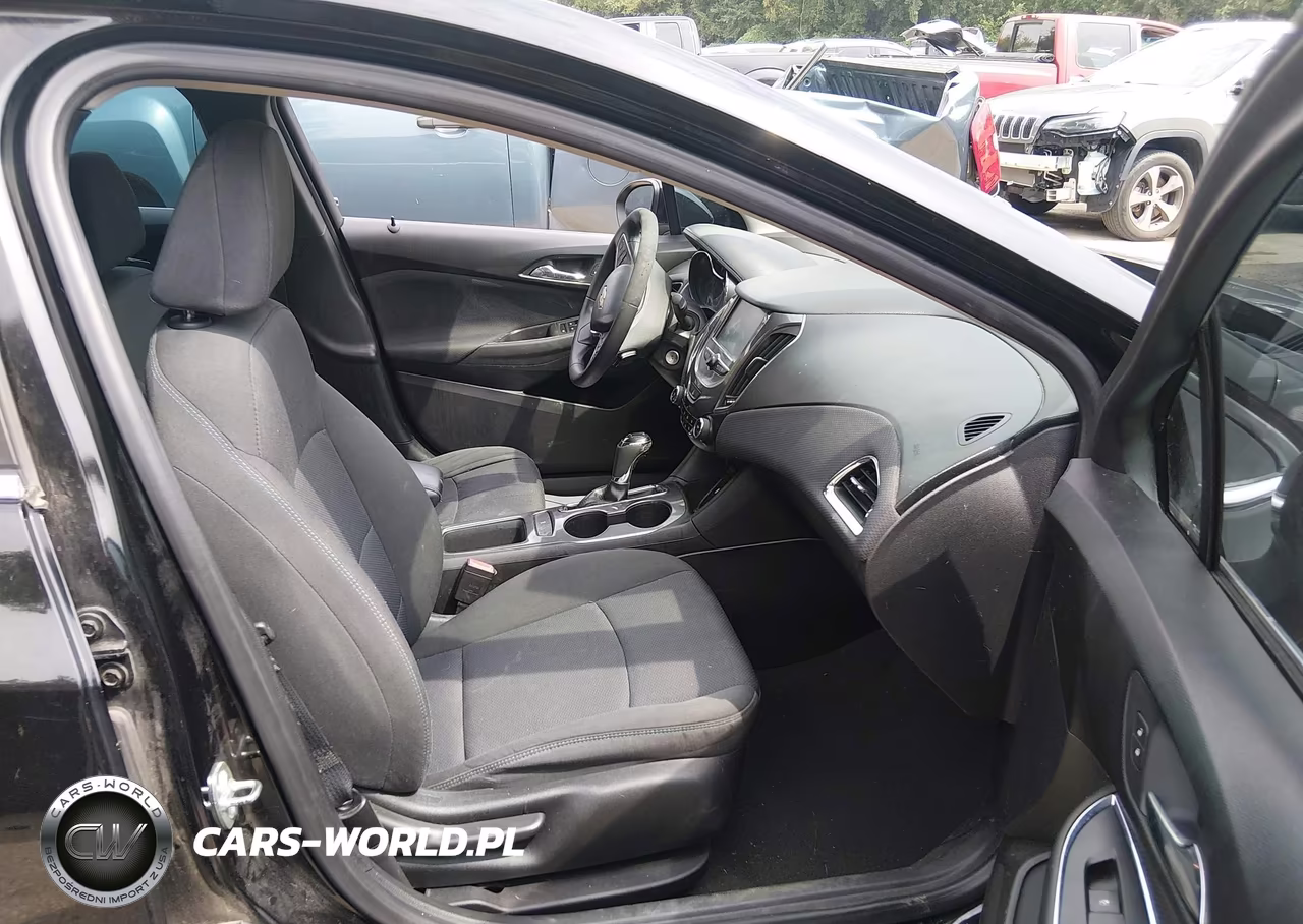2018 Chevrolet Cruze Lt Auto VIN:1G1BE5SM1J7126117 - 5