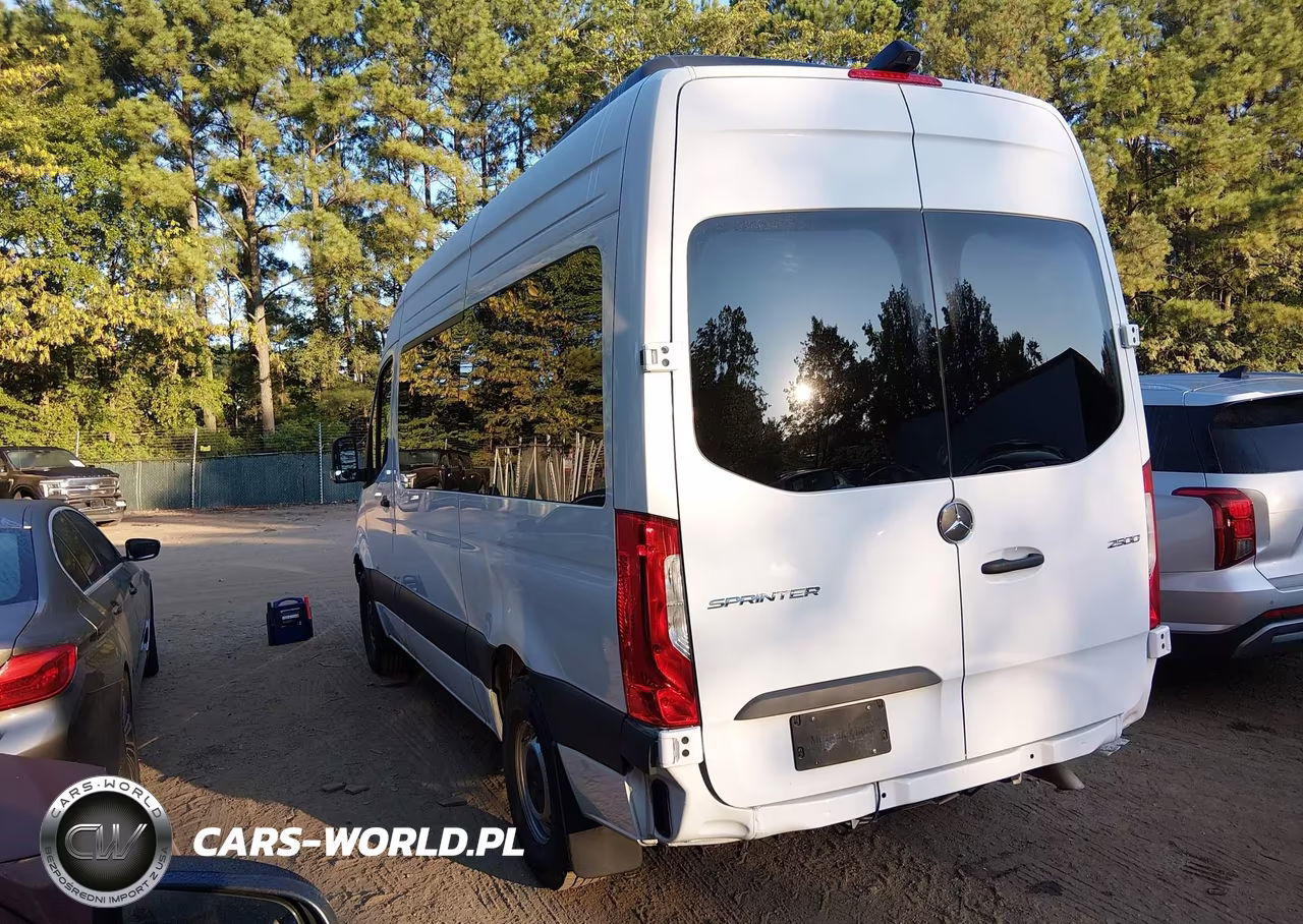 2025 Mercedes-Benz Sprinter 2500 Standard Roof 4-Cyl Diesel VIN:W1Z4KFHY6SP830315 - 3