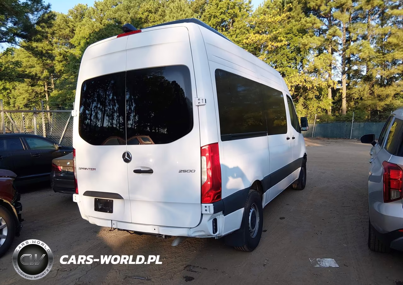 2025 Mercedes-Benz Sprinter 2500 Standard Roof 4-Cyl Diesel VIN:W1Z4KFHY6SP830315 - 4