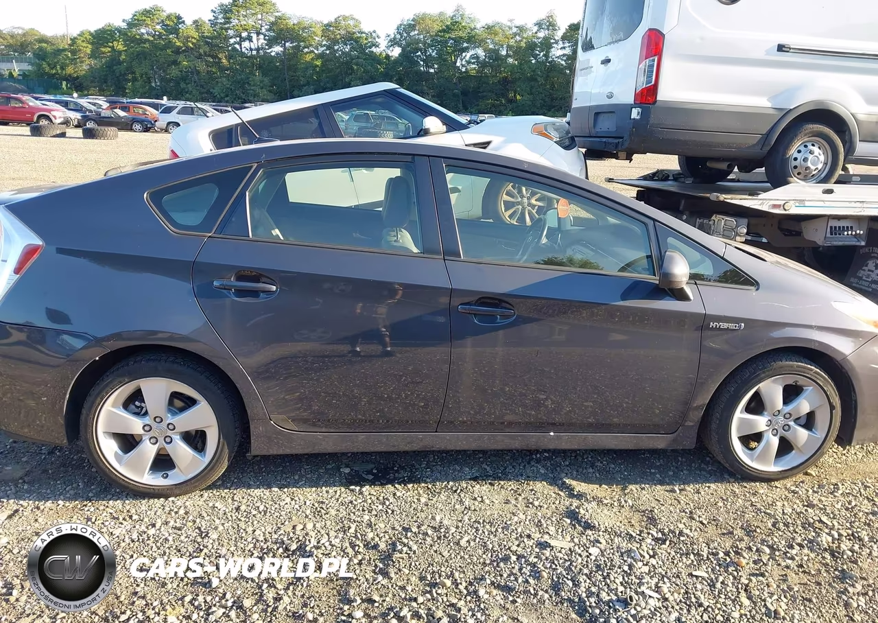 2012 Toyota Prius Five VIN:JTDKN3DU6C1550990 - 13