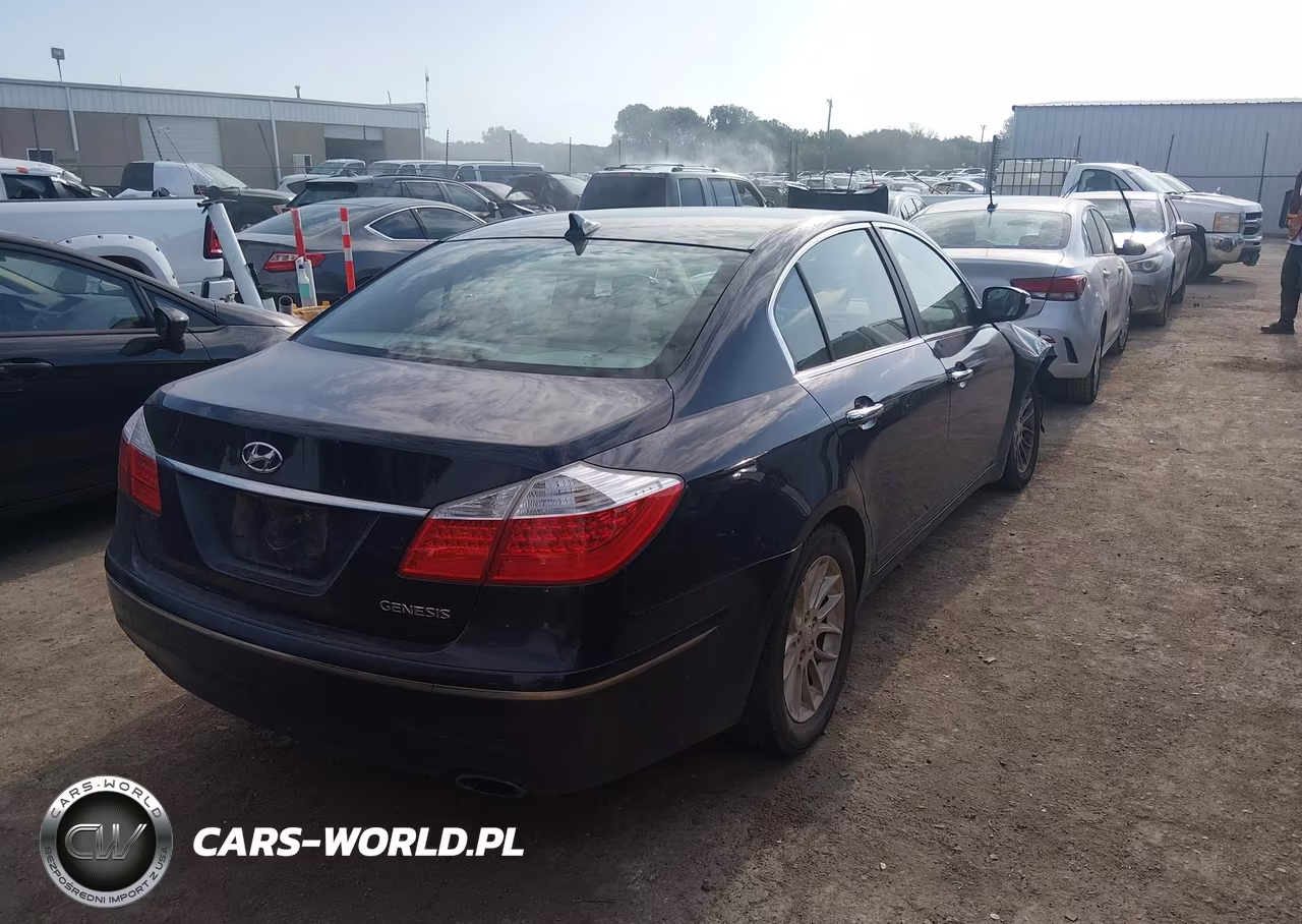 2011 Hyundai Genesis 3.8 VIN:KMHGC4DE0BU122674 - 4