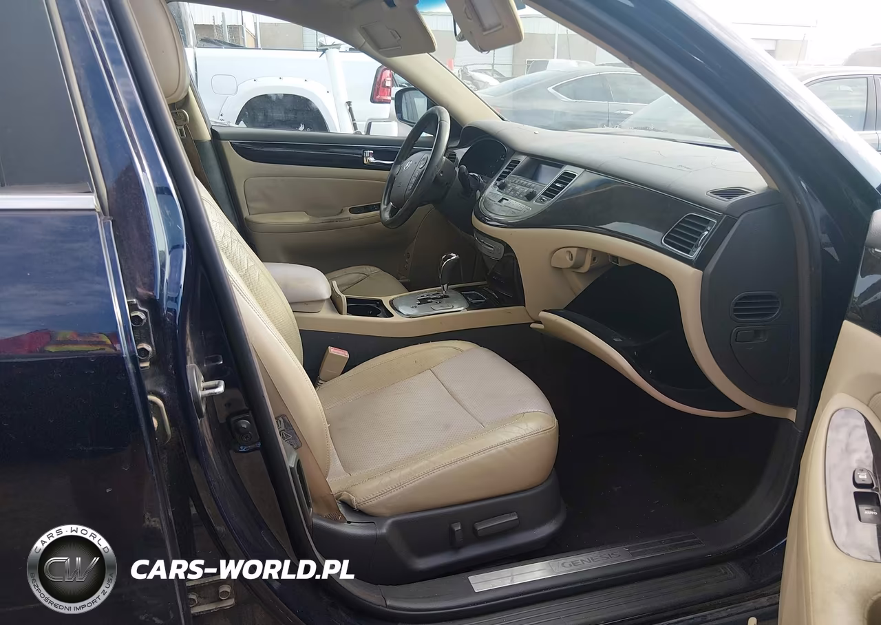 2011 Hyundai Genesis 3.8 VIN:KMHGC4DE0BU122674 - 5