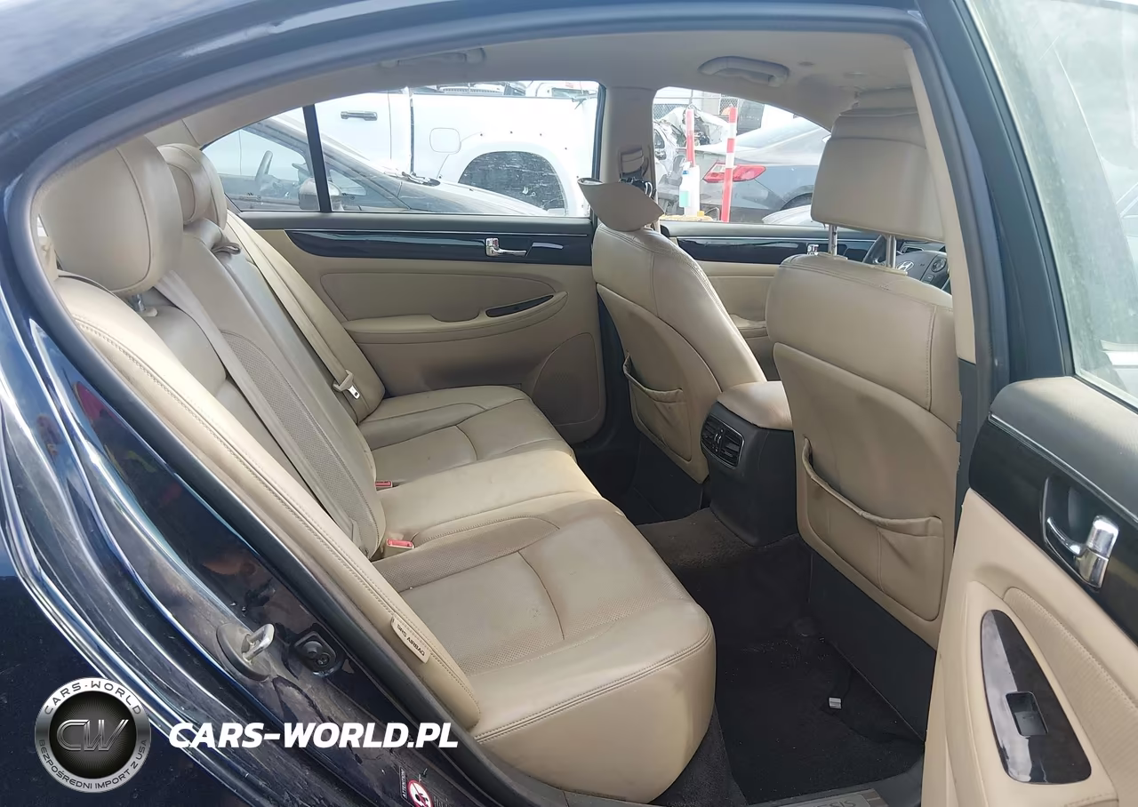 2011 Hyundai Genesis 3.8 VIN:KMHGC4DE0BU122674 - 8