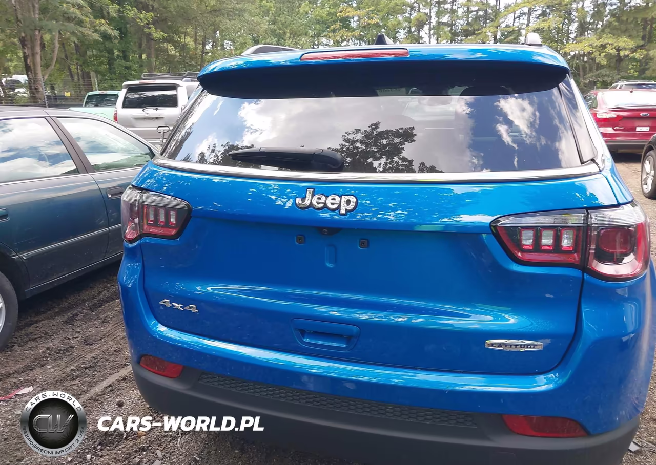 2025 Jeep Compass Latitude 4X4 VIN:3C4NJDBN2ST593885 - 16