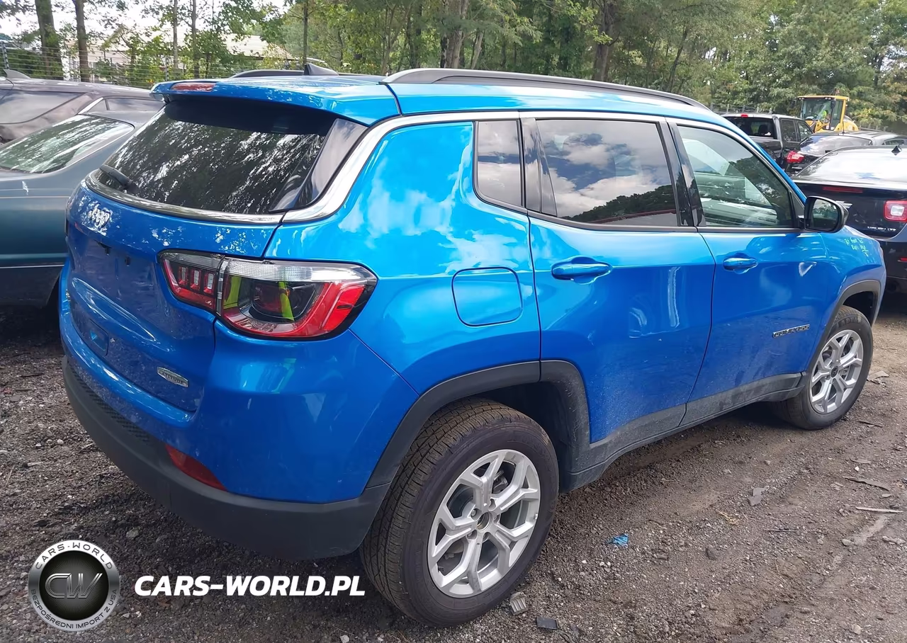 2025 Jeep Compass Latitude 4X4 VIN:3C4NJDBN2ST593885 - 4