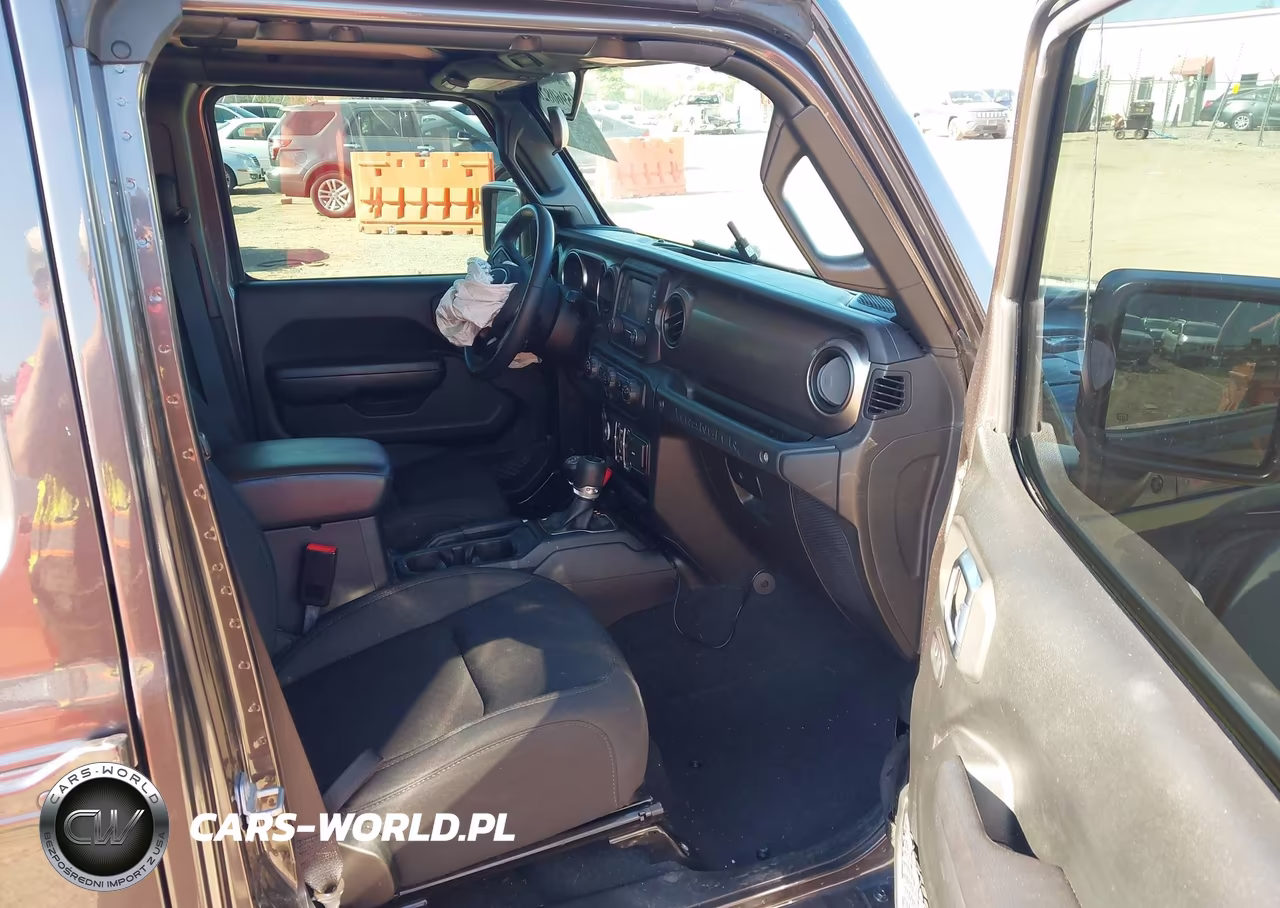 2019 Jeep Wrangler Unlimited Sport S 4X4 VIN:1C4HJXDGXKW666878 - 5