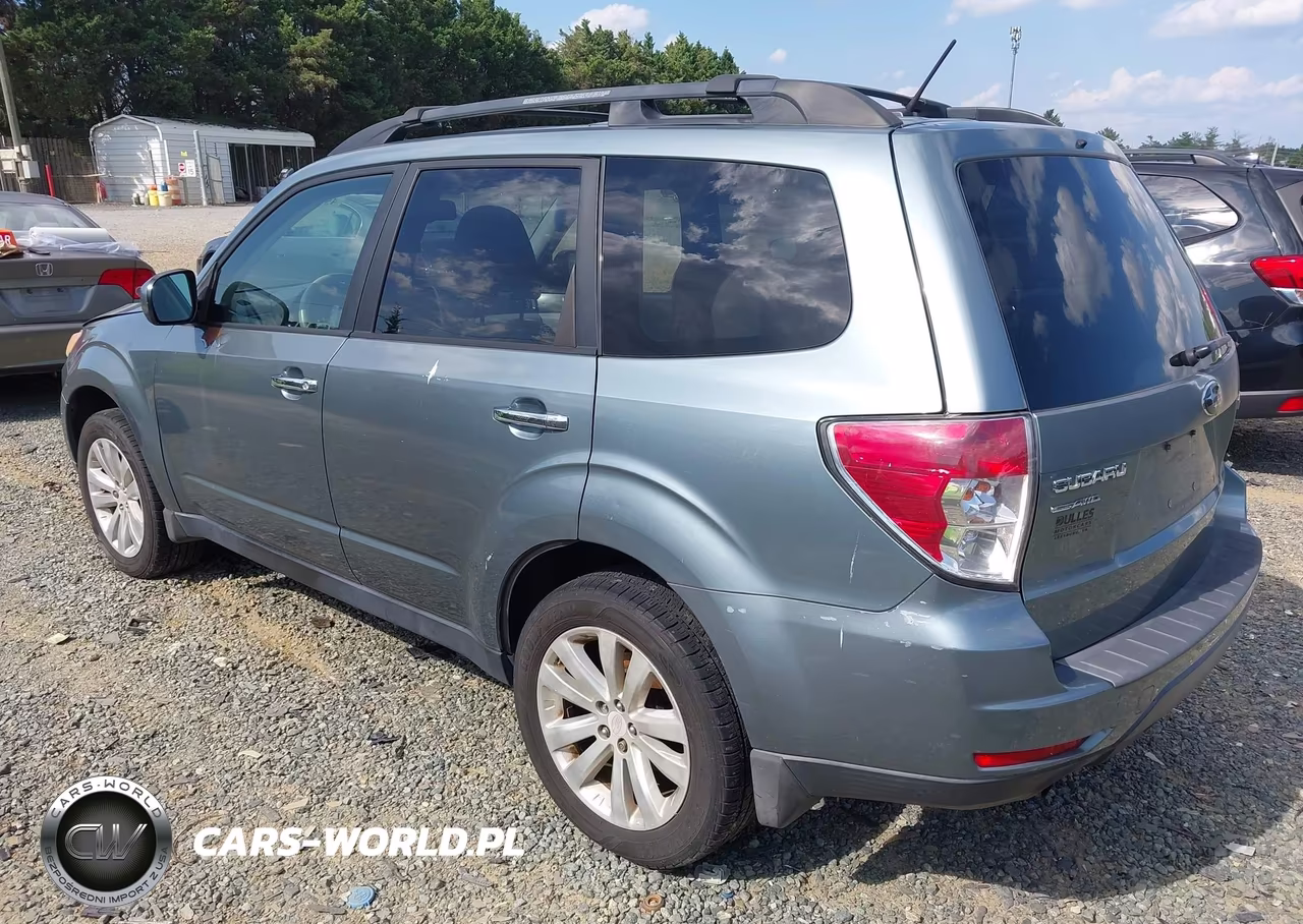 2011 Subaru Forester 2.5X Premium VIN:JF2SHADC6BH750164 - 3