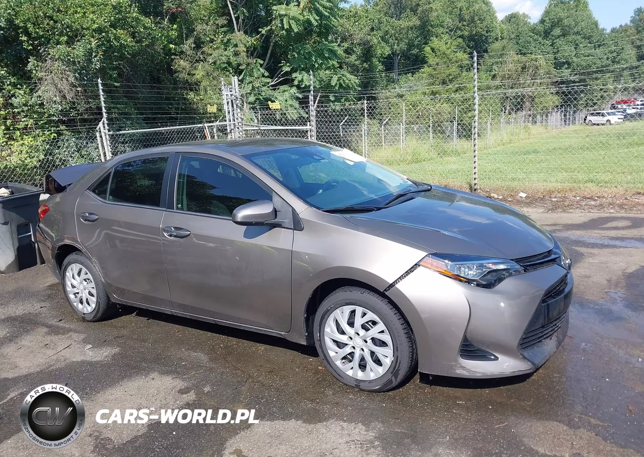 2017 Toyota Corolla Le VIN:5YFBURHE0HP713340 - 13