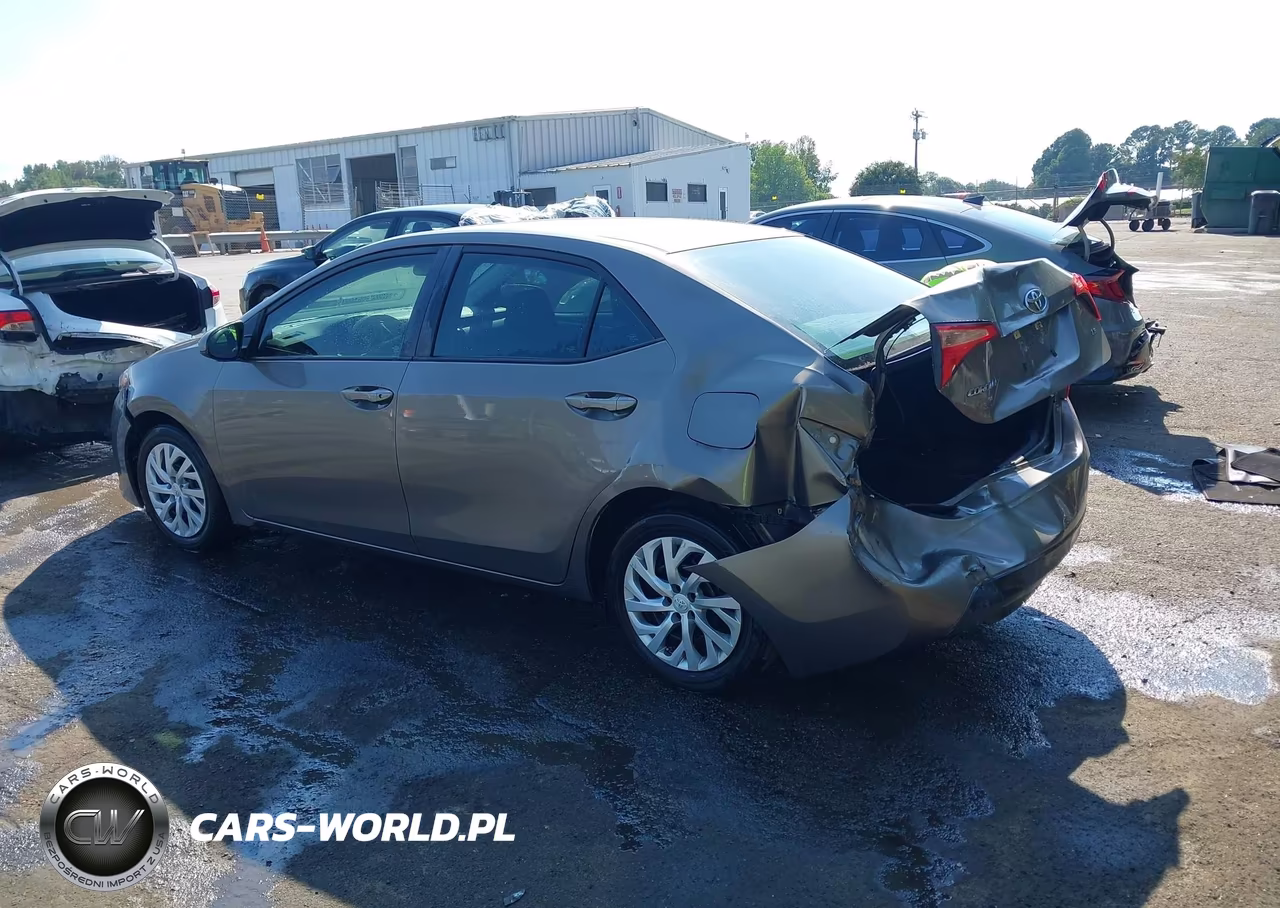 2017 Toyota Corolla Le VIN:5YFBURHE0HP713340 - 3