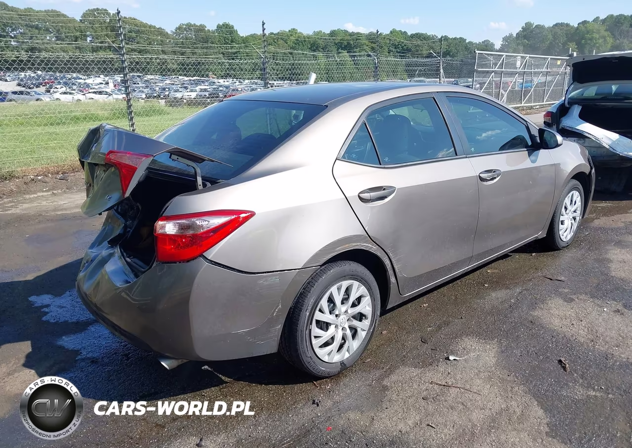2017 Toyota Corolla Le VIN:5YFBURHE0HP713340 - 4