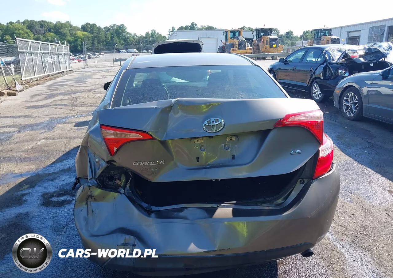 2017 Toyota Corolla Le VIN:5YFBURHE0HP713340 - 6