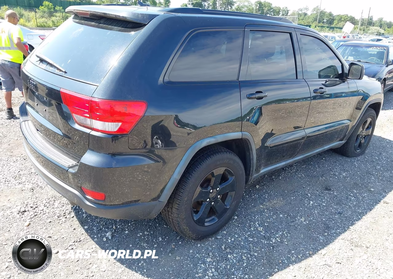 2011 Jeep Grand Cherokee Limited VIN:1J4RR5GG4BC584203 - 4