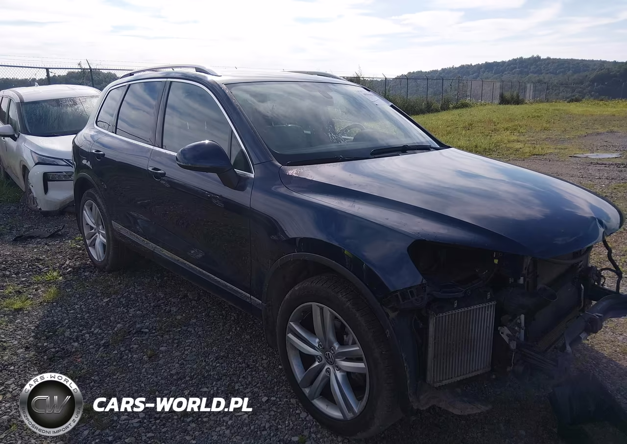 2014 Volkswagen Touareg Tdi Executive VIN:WVGEP9BP4ED011465 - 1