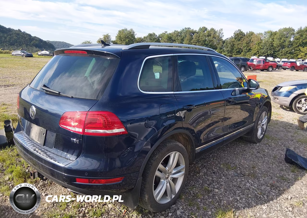 2014 Volkswagen Touareg Tdi Executive VIN:WVGEP9BP4ED011465 - 4
