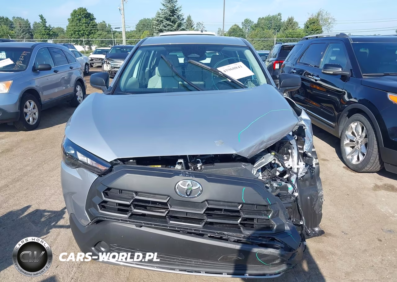 2026 Toyota Corolla Cross L VIN:7MUAAAAG6TV209396 - 12