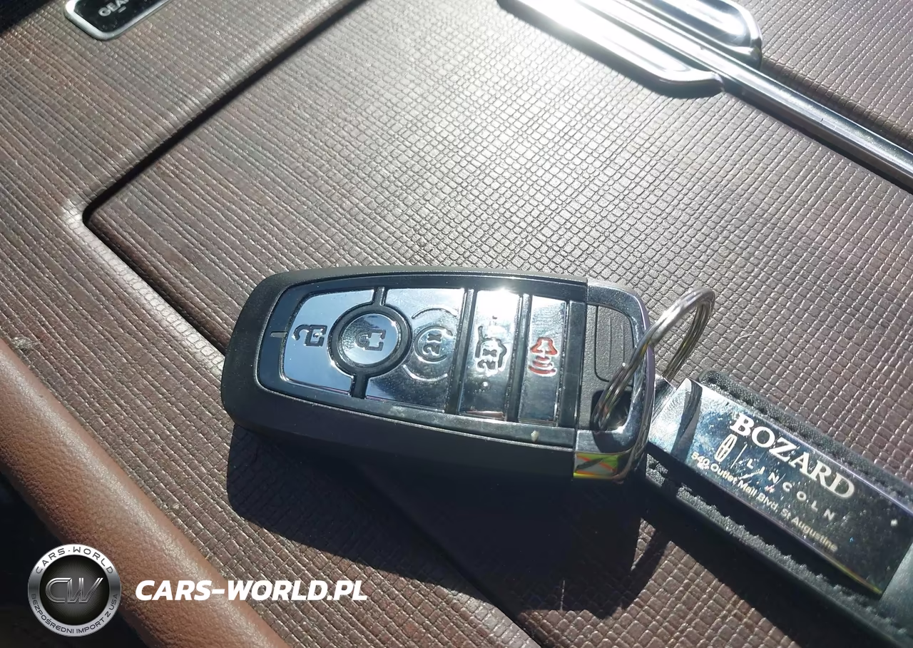 2026 Lincoln Navigator Reserve L VIN:5LMJJ3LG3TEL04547 - 11