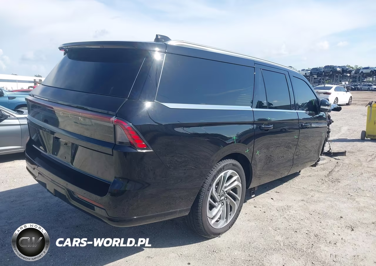 2026 Lincoln Navigator Reserve L VIN:5LMJJ3LG3TEL04547 - 4