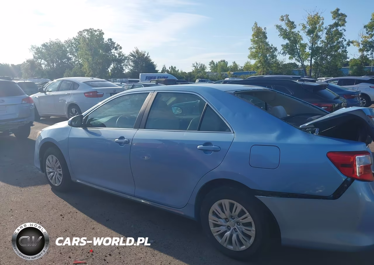 2012 Toyota Camry Le VIN:4T1BF1FK2CU537810 - 14