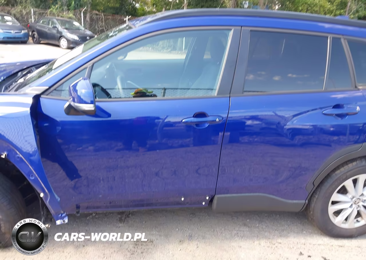 2024 Toyota Corolla Cross Le VIN:7MUBAABG9RV111300 - 14