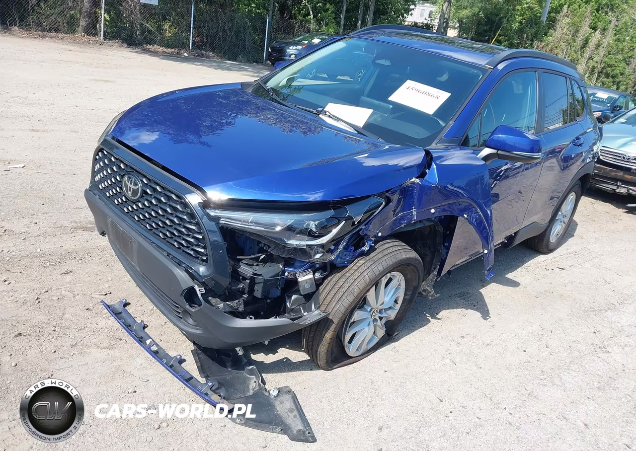 2024 Toyota Corolla Cross Le VIN:7MUBAABG9RV111300 - 2