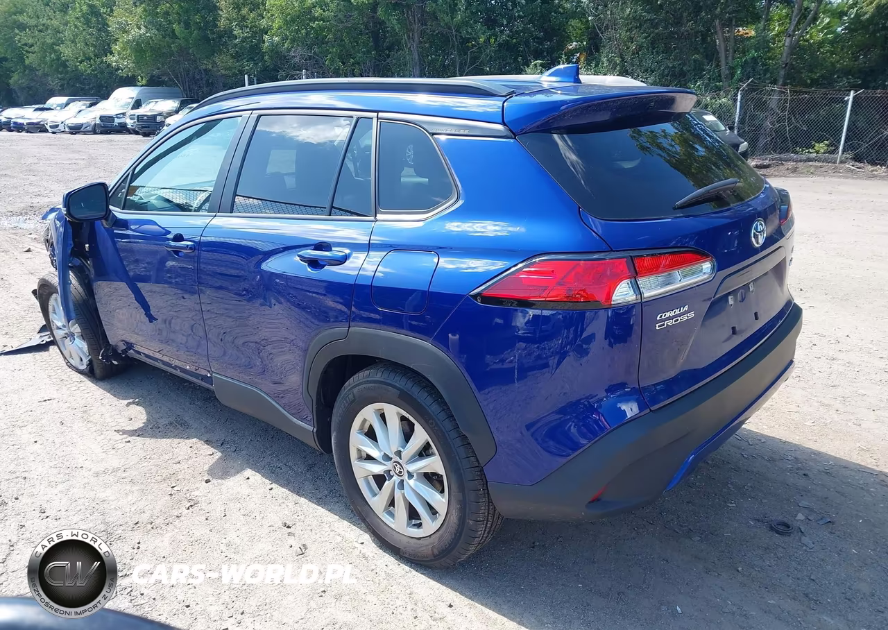 2024 Toyota Corolla Cross Le VIN:7MUBAABG9RV111300 - 3