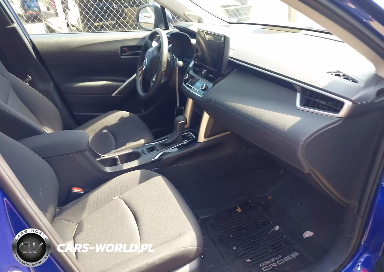 2024 Toyota Corolla Cross Le VIN:7MUBAABG9RV111300 - 5