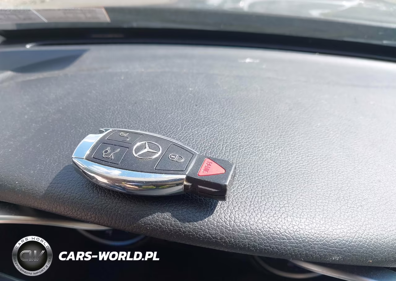 2016 Mercedes-Benz C 300 4Matic VIN:55SWF4KB4GU157474 - 11