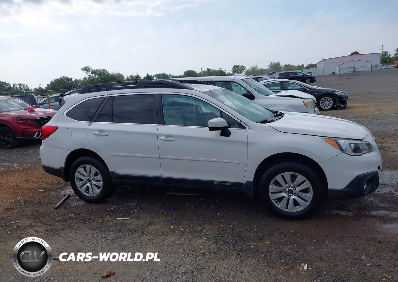 2015 Subaru Outback 2.5I Premium VIN:4S4BSBDC6F3358483 - 13