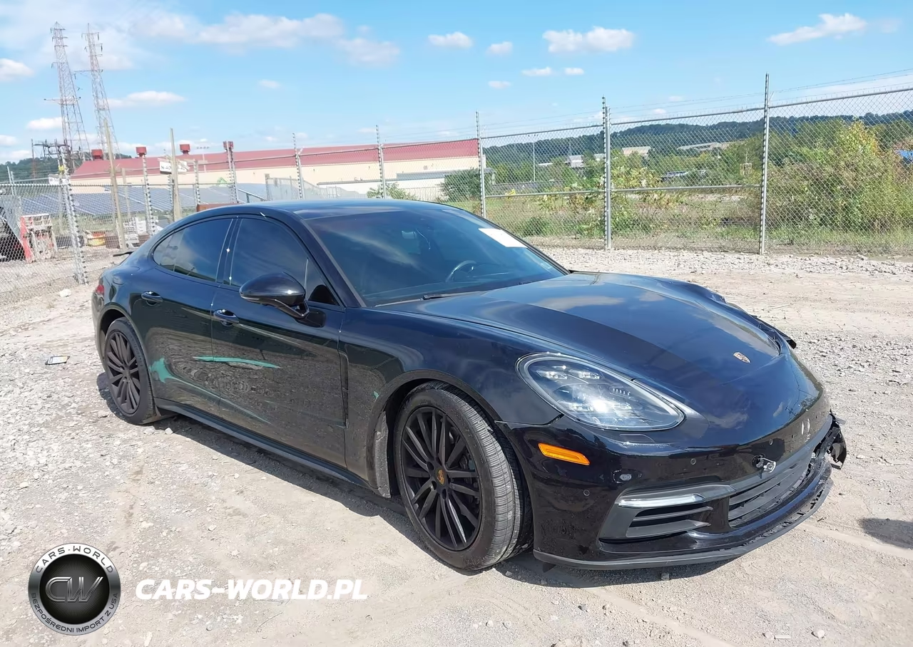 2018 Porsche Panamera 4