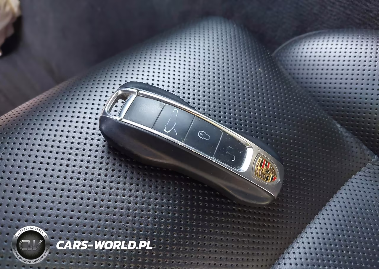 2018 Porsche Panamera 4 VIN:WP0AA2A79JL110036 - 11