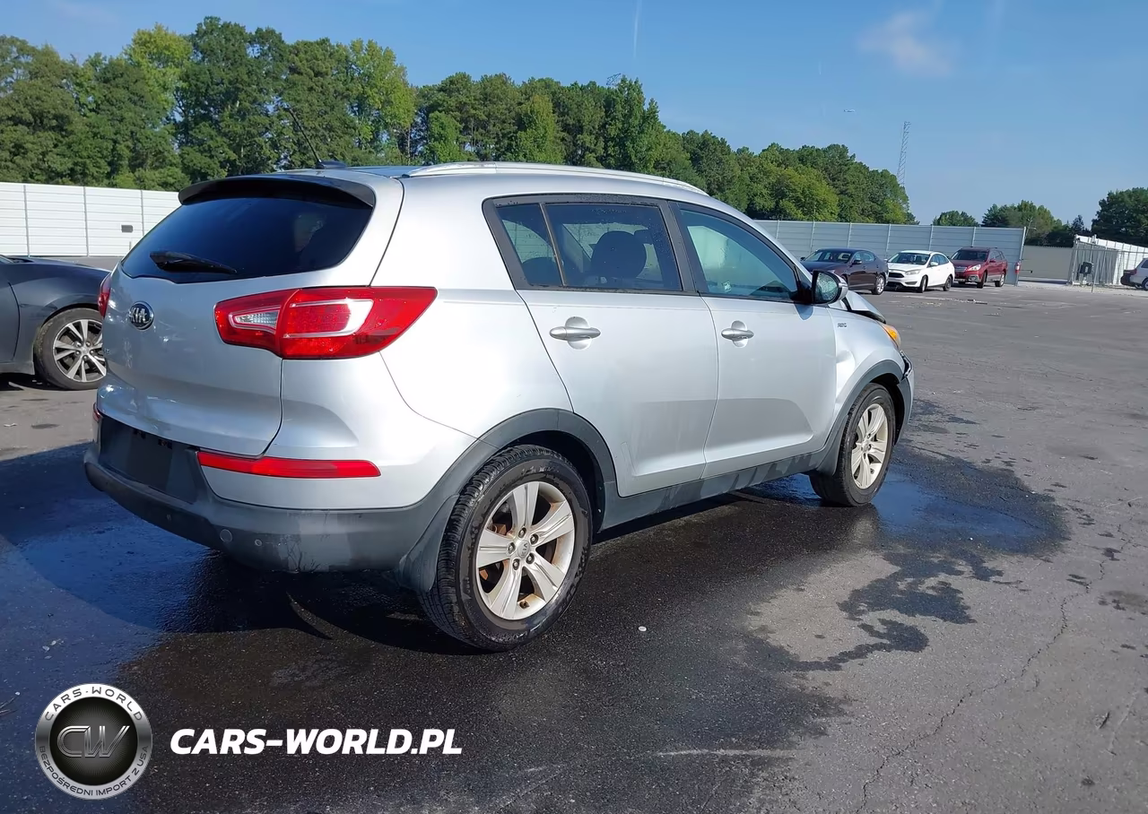 2013 Kia Sportage Lx VIN:KNDPBCA24D7356927 - 4