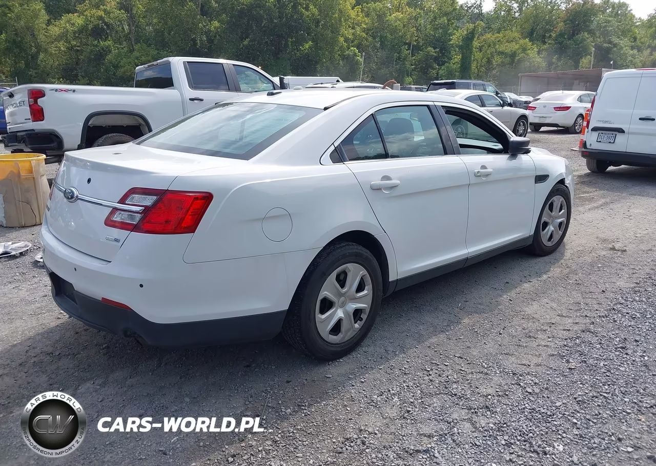 2015 Ford Police Interceptor VIN:1FAHP2MK7FG112063 - 4
