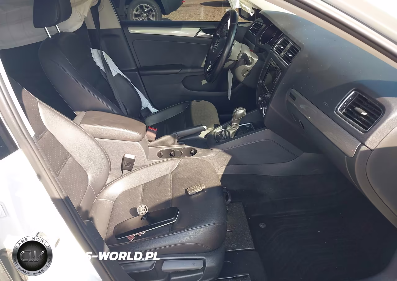 2017 Volkswagen Jetta 1.4T Se VIN:3VWDB7AJ9HM404576 - 5