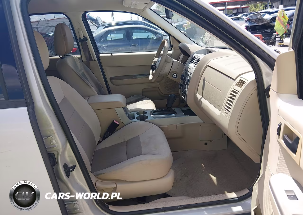2008 Ford Escape Xlt VIN:1FMCU03148KC82211 - 5