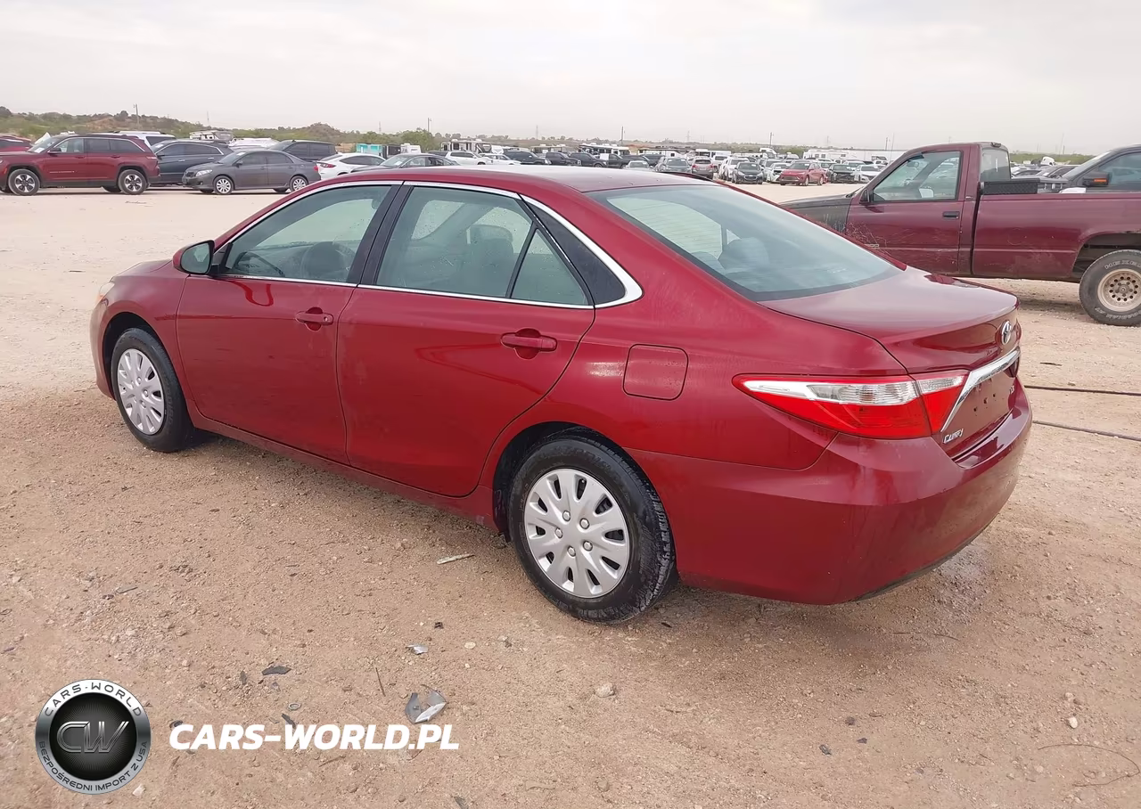 2017 Toyota Camry Le VIN:4T1BF1FK4HU649578 - 3