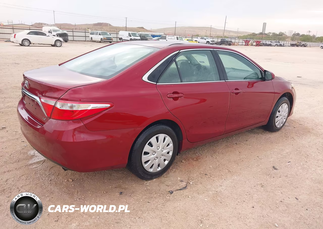 2017 Toyota Camry Le VIN:4T1BF1FK4HU649578 - 4
