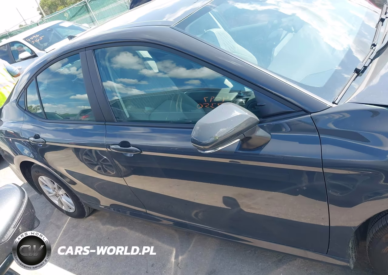 2026 Toyota Camry Le VIN:4T1DAACK6TU306260 - 13
