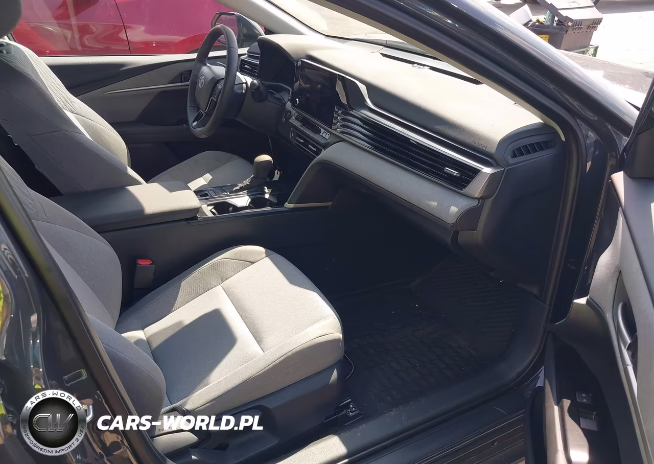 2026 Toyota Camry Le VIN:4T1DAACK6TU306260 - 5