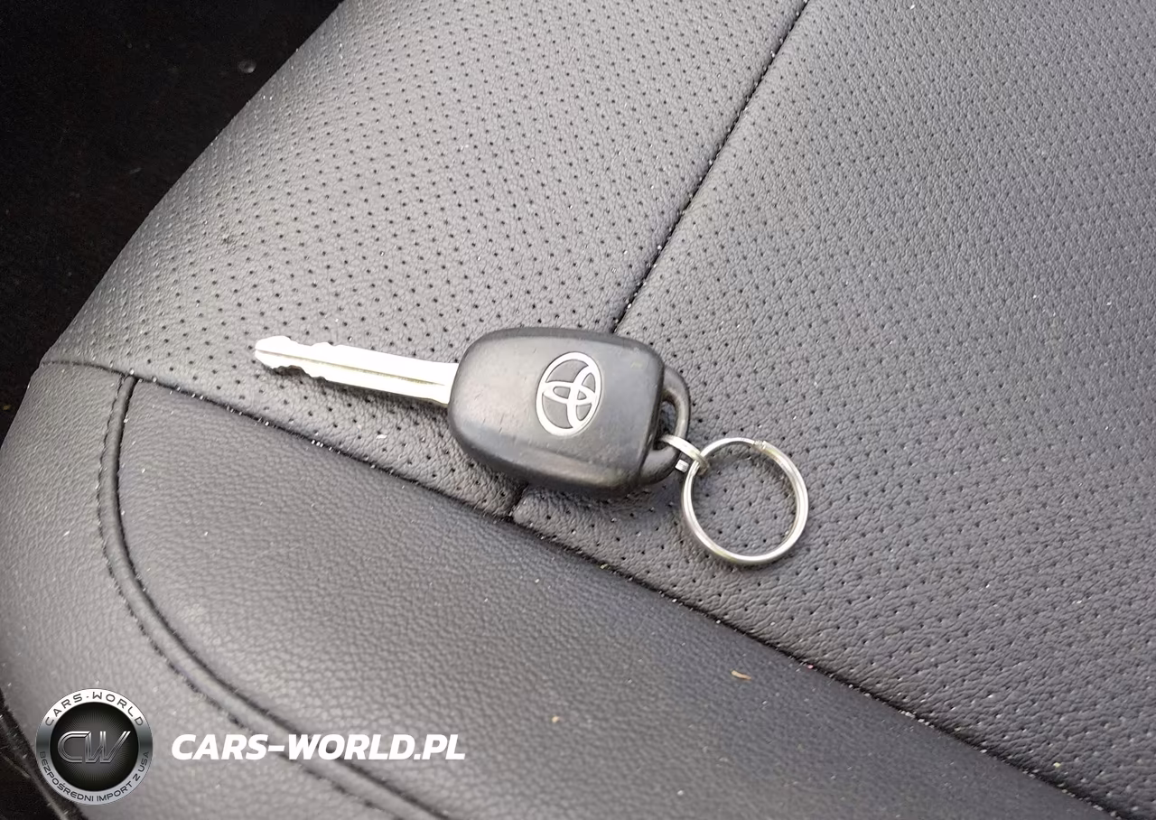 2016 Toyota Corolla Le VIN:2T1BURHE7GC618398 - 11