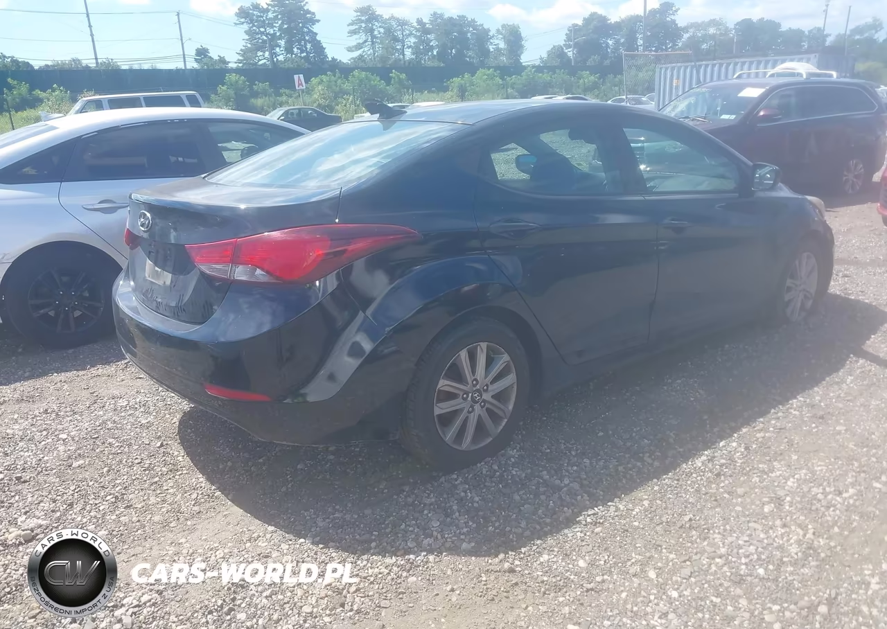 2015 Hyundai Elantra Se VIN:5NPDH4AE2FH558360 - 4