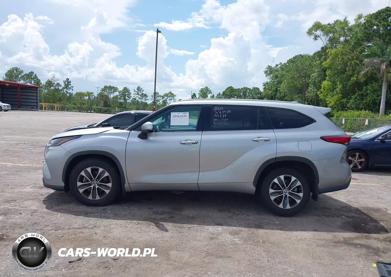 2022 Toyota Highlander Xle VIN:5TDGZRBH6NS199278 - 14