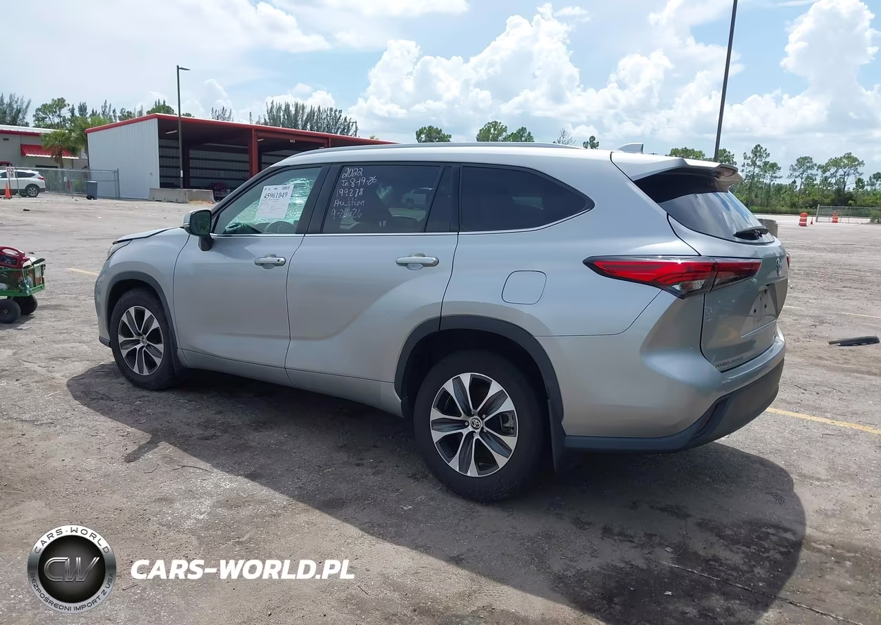 2022 Toyota Highlander Xle VIN:5TDGZRBH6NS199278 - 3