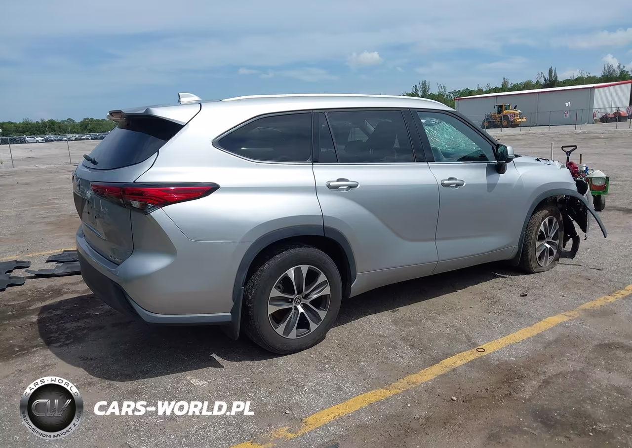 2022 Toyota Highlander Xle VIN:5TDGZRBH6NS199278 - 4