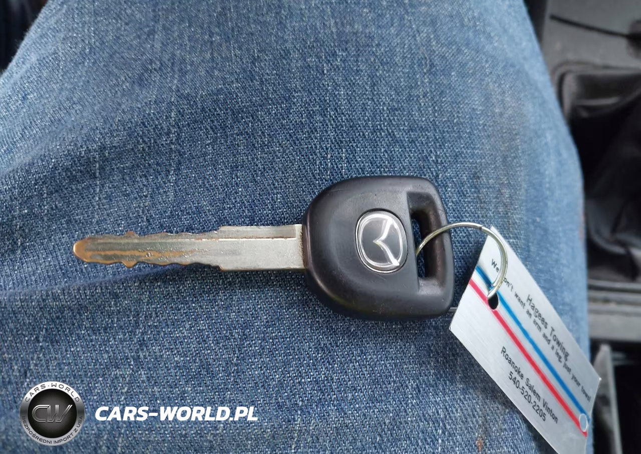 2008 Mazda Mazda3 I Sport VIN:JM1BK12F281856576 - 11