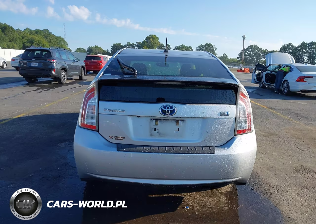 2013 Toyota Prius Three VIN:JTDKN3DUXD5551036 - 16