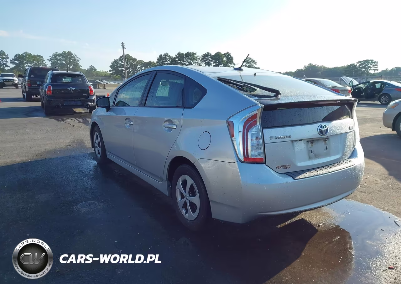 2013 Toyota Prius Three VIN:JTDKN3DUXD5551036 - 3