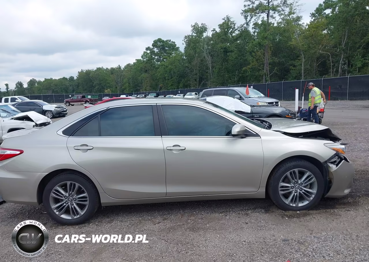2015 Toyota Camry Se VIN:4T1BF1FK9FU924908 - 13